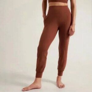 Athleta Salutation Jogger in a Rust Color Size 2x